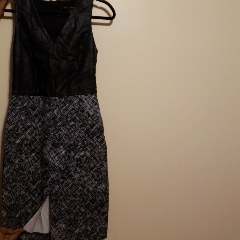Dress - Picture 3 of 4